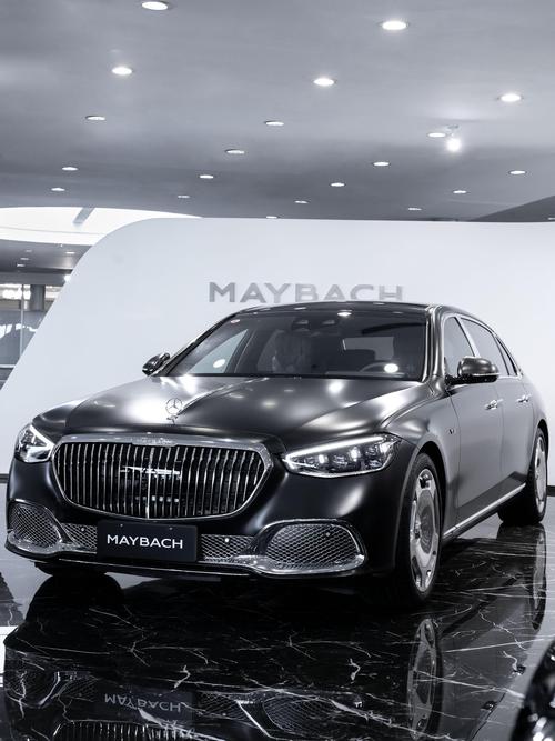 成都275岚图汽车的售后服务让用户无忧出行，迈巴赫未来的豪华车趋势