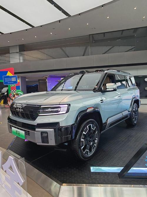 成都275比亚迪方程豹硬派越野的爆款，英菲尼迪35周年与你共成长